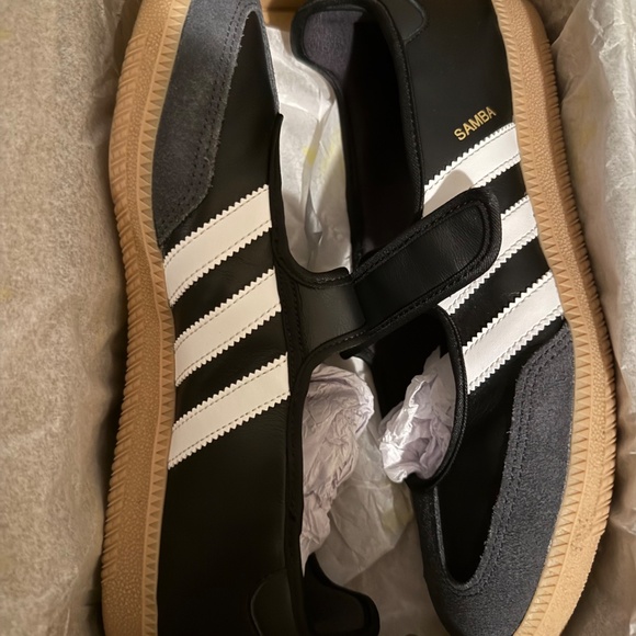 Adidas Samba Janes - Picture 2 of 4